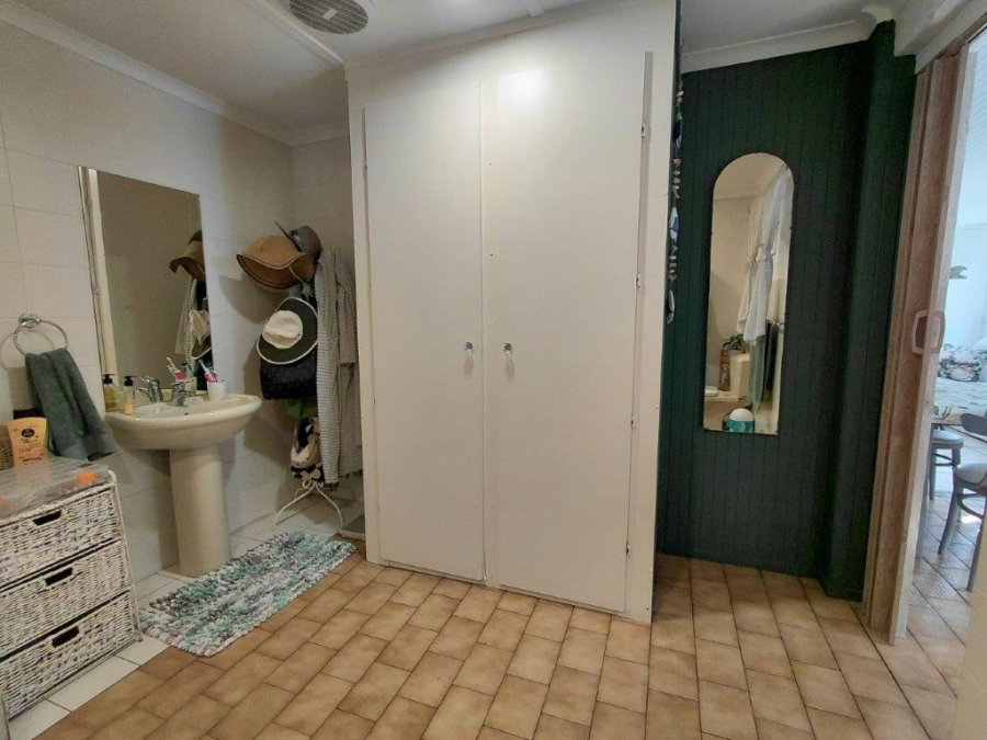 5 Bedroom Property for Sale in Winslow Western Cape